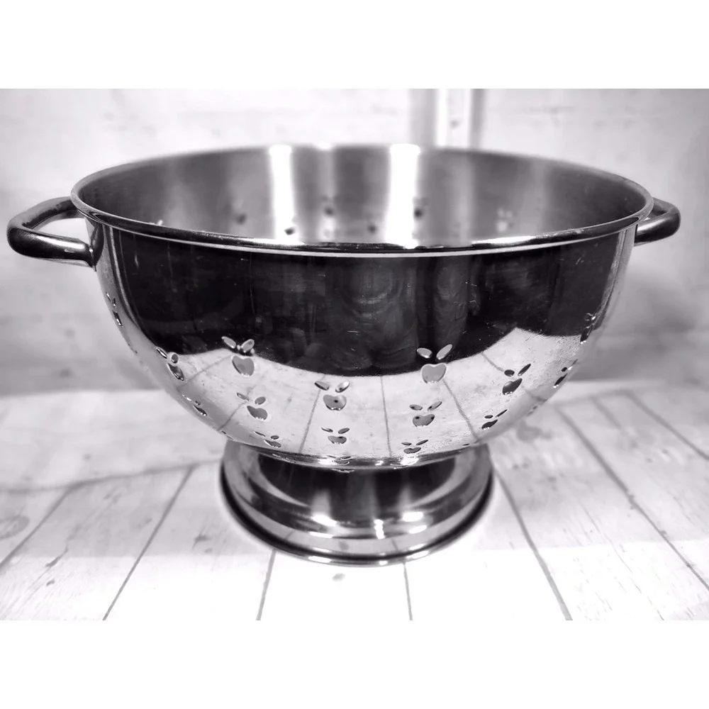 Vintage style Stainless Steel Apple Cutout Colander Pedestal Strainer 10 inch